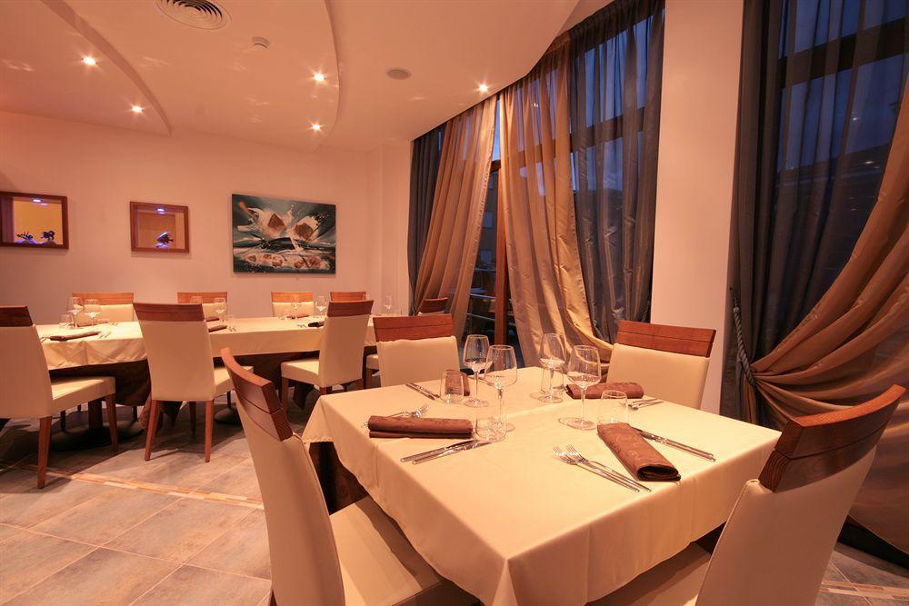 Vilola Bed & Breakfast Zambratija  Ngoại thất bức ảnh