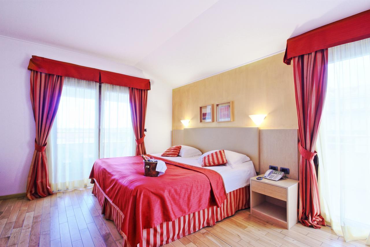 Vilola Bed & Breakfast Zambratija  Ngoại thất bức ảnh